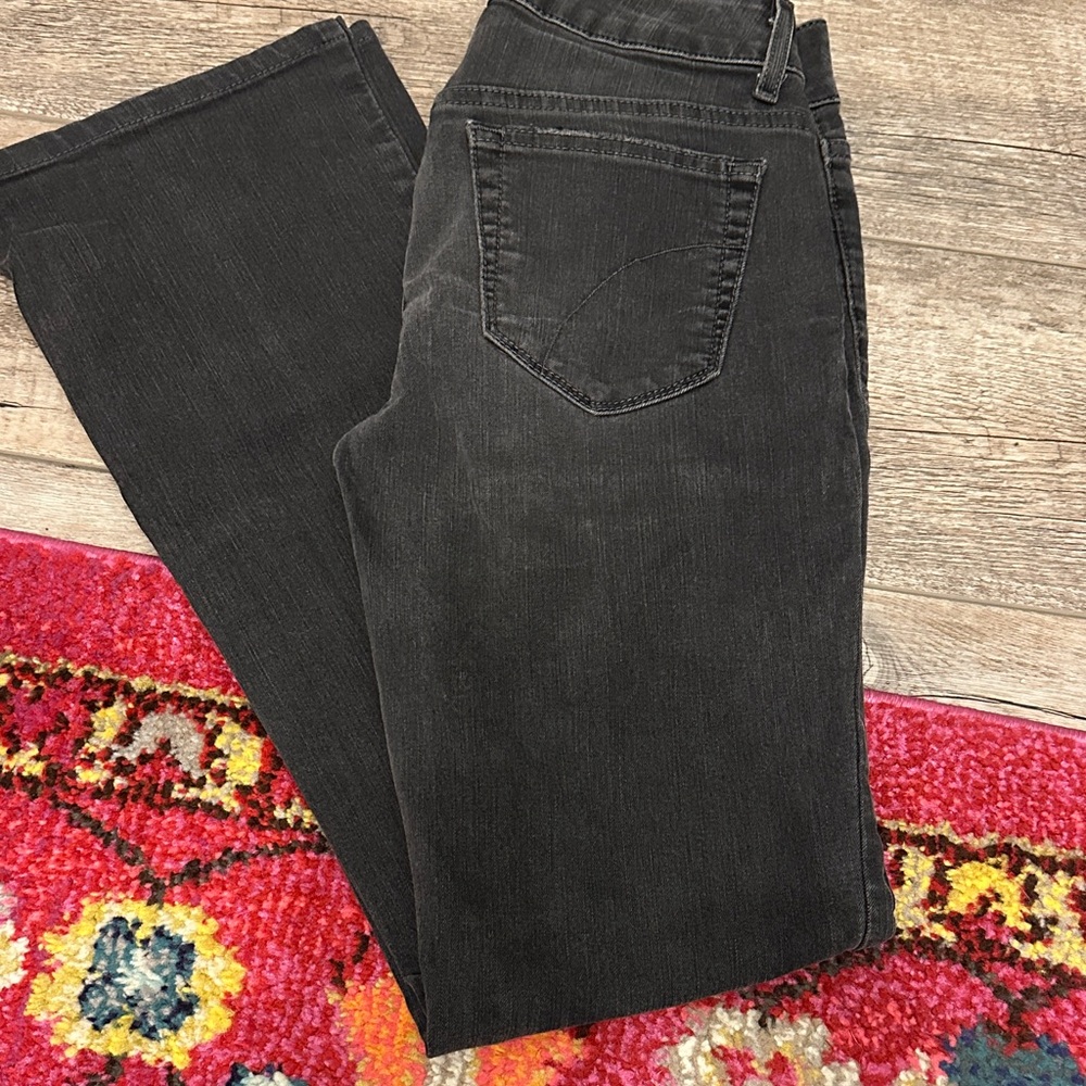 Joe's Jeans Midrise Black Curvy Bootcut Jeans Size 26- 30” inseam